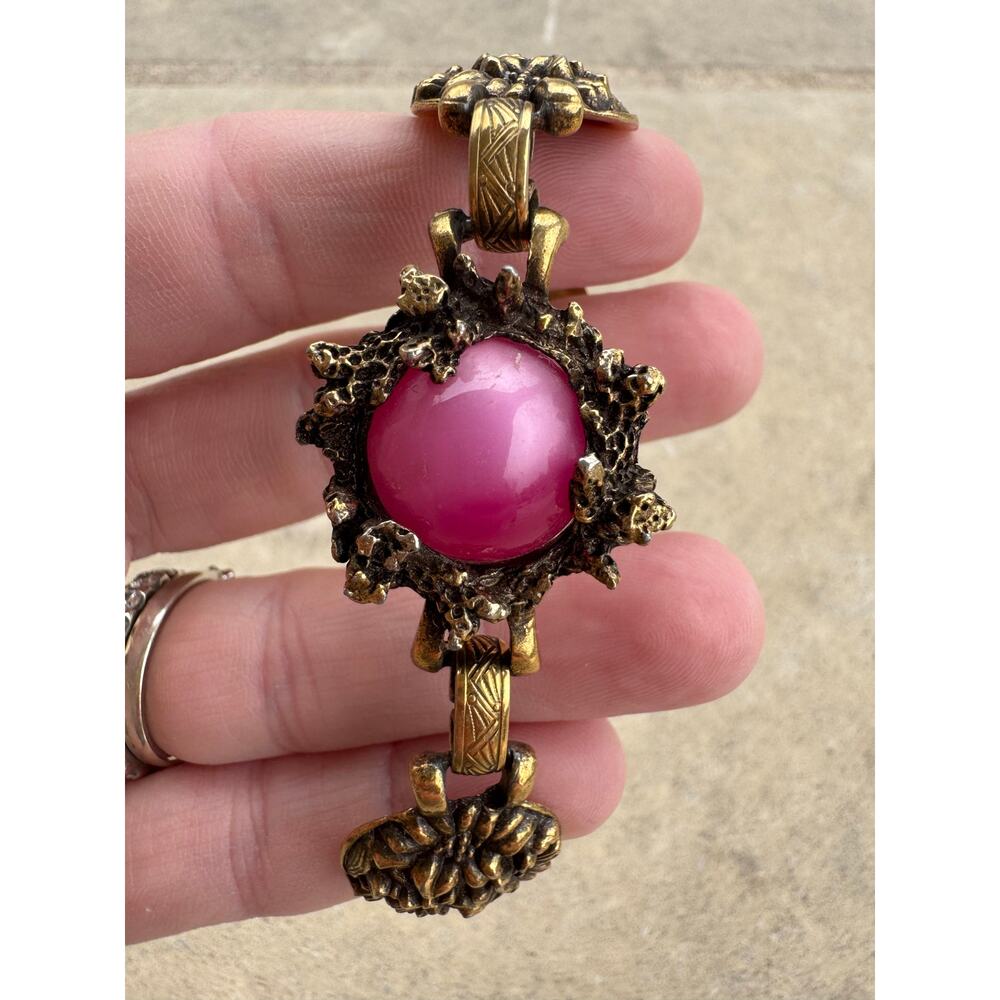 Antique / Vintage Red Pink Lucite Goldtone Flower Spectacular Bracelet Jewelry